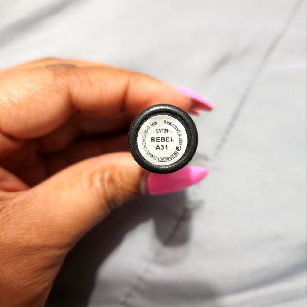 MAC Satin Lipstick - Rebel